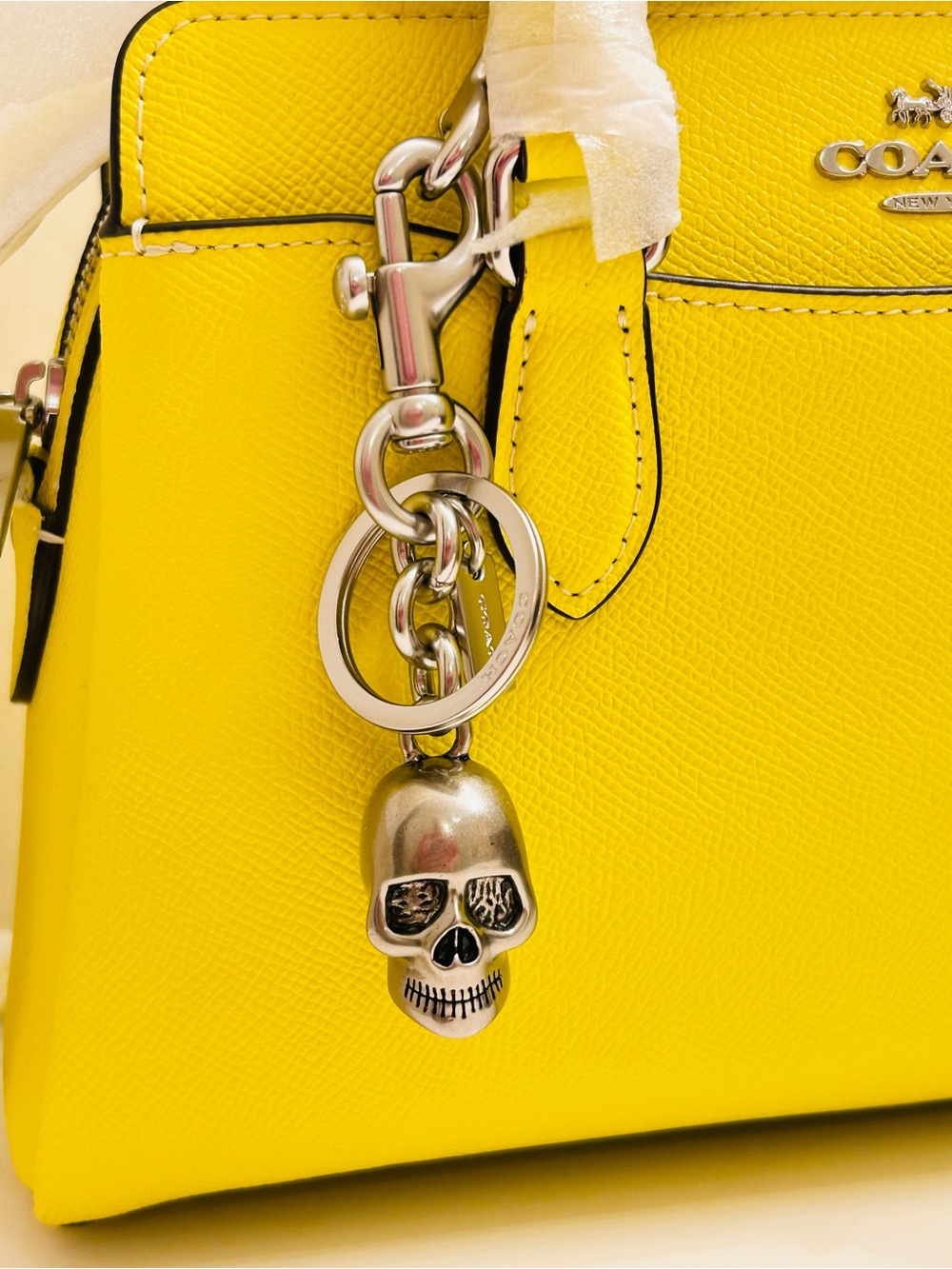 NWOT EXTREMELY RARE Coach Skull Bag Charm/ Keychain - Picture 7 of 16